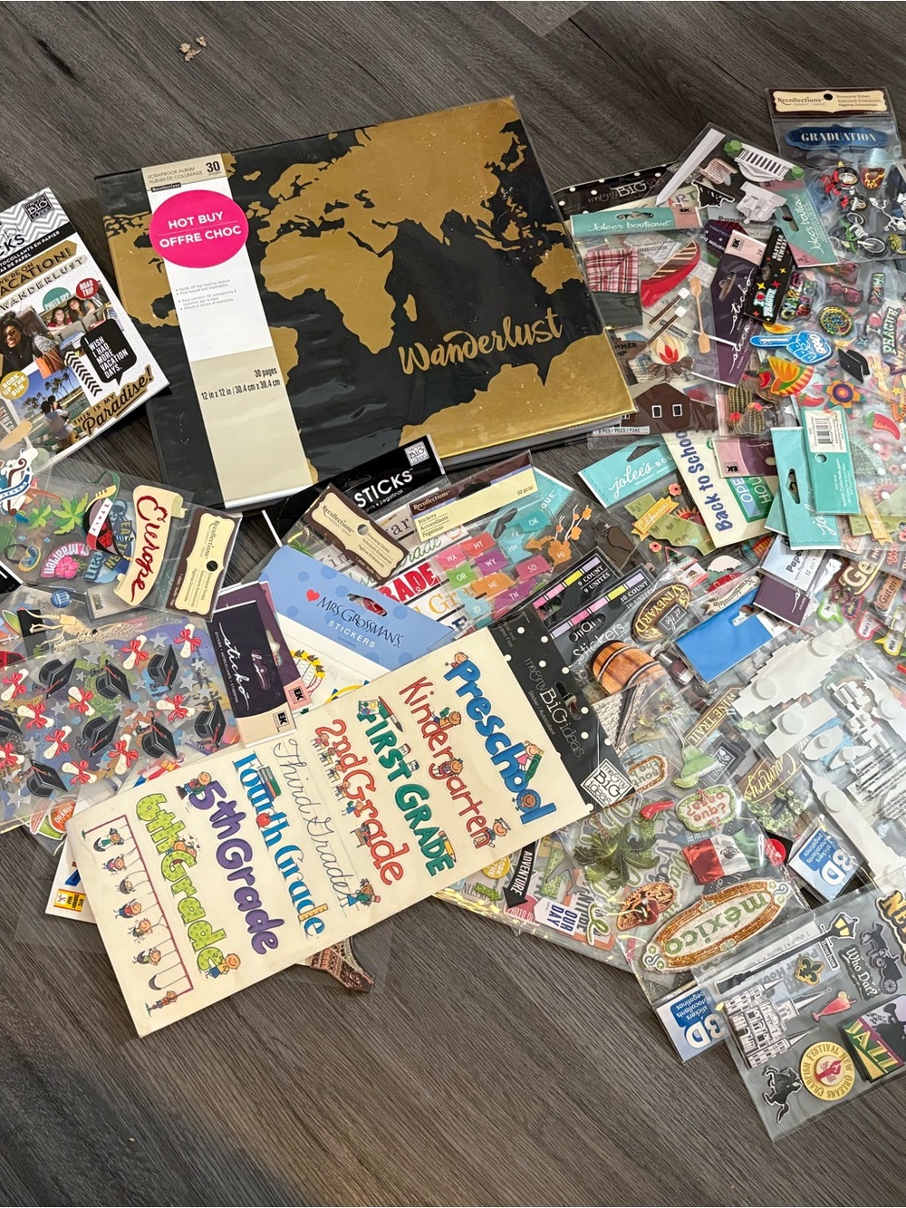 NWT Wanderlust Gold & Black World Map scrapbook and stickers